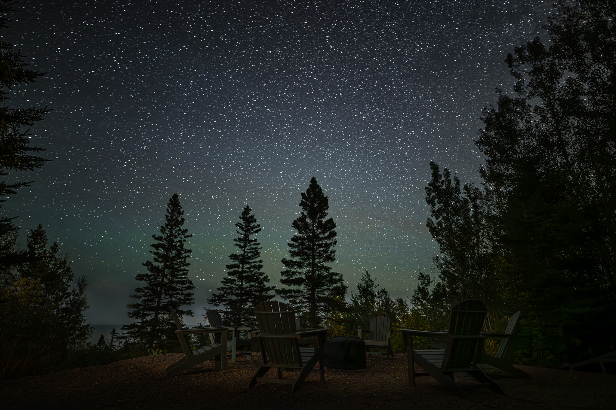 Stars and the fire pit at Overlook Hus on the North Shore